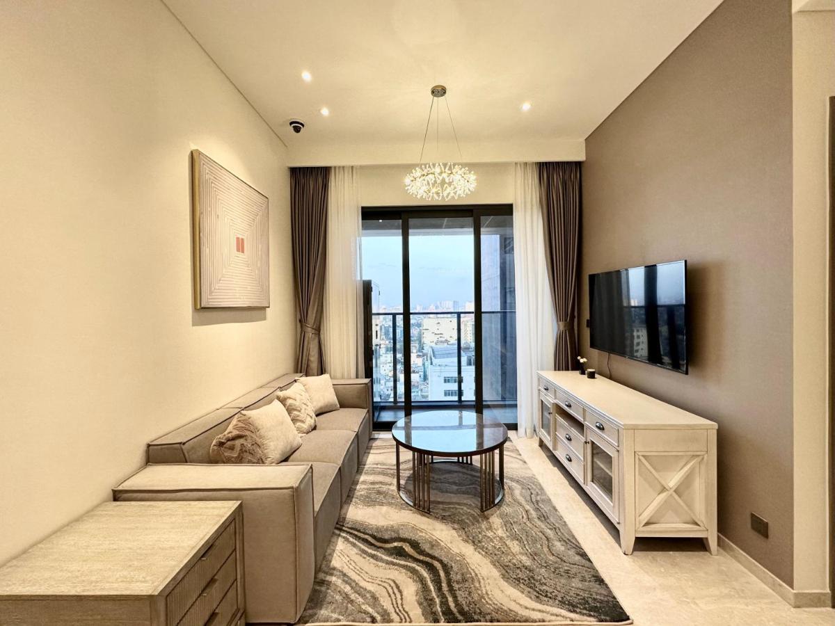 Apartment Luxury 2bd W Rooftop Bar & Pool In Saigon Center Ho Chi Minh City