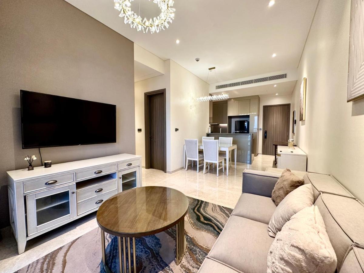 Apartment Luxury 2bd W Rooftop Bar & Pool In Saigon Center Ho Chi Minh City